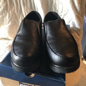 Propét Men’s Black size 13 Slip-On Shoes